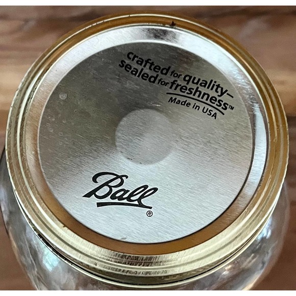 Vintage Ball Clear Half Gallon Glass Mason Jar with Twist on Lid - Picture 8 of 10